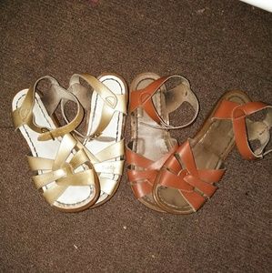 Size 2c gold and caramel colored saltwaters